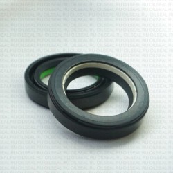 Сальник 28x40x8 CNB1 NBR 75-K91-C-C PTFE NAK